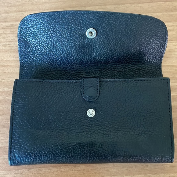 Trifold wallet in genuine pebble black leather - Picture 2 of 7